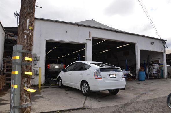 1020 E Acequia Ave, Visalia, CA 93292